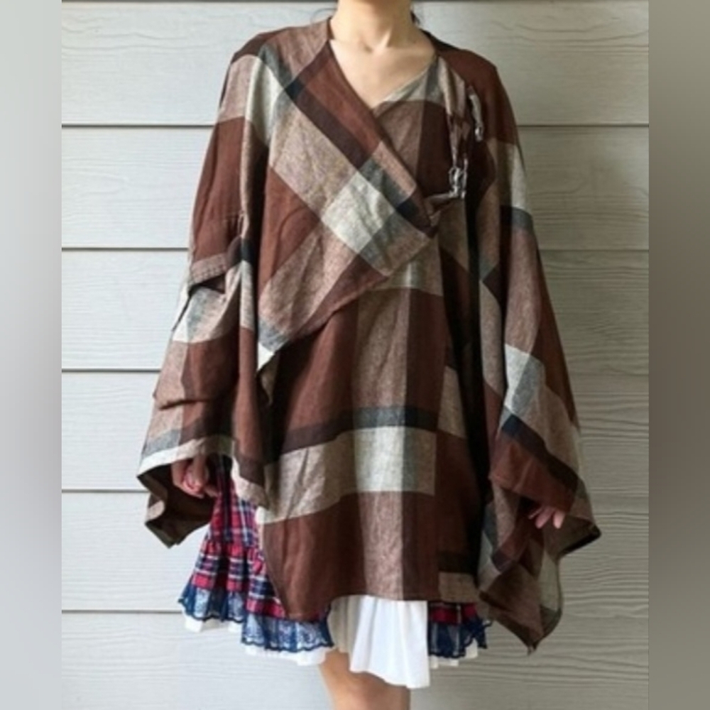 Vintage Reshma Chicago Wool Blend PonchoCape